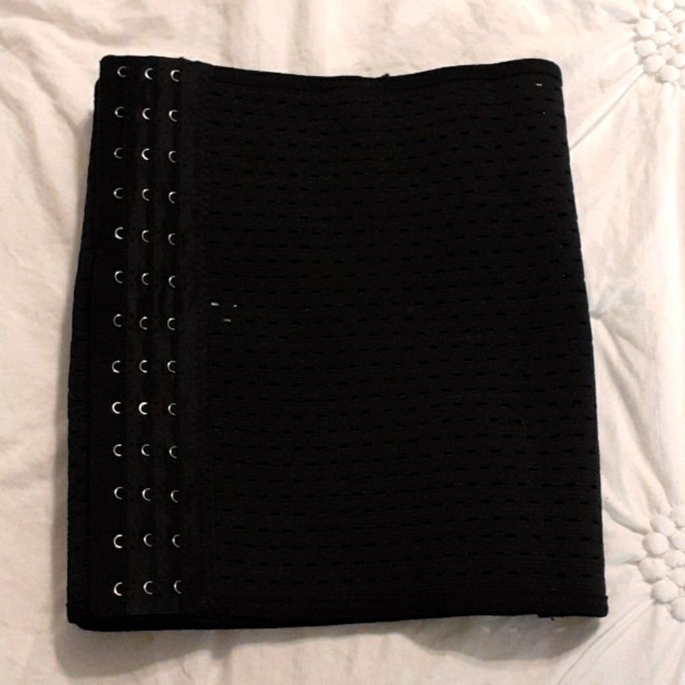 Tiny Waist Cincher Pincher